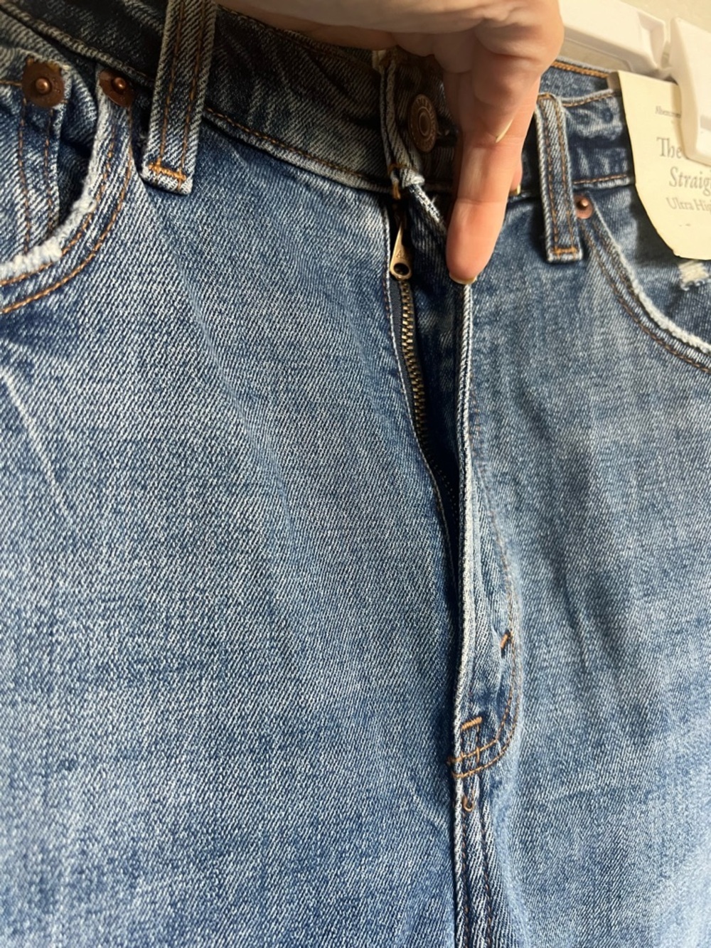 Abercrombie & Fitch The Ankle Straight Ultra High Rise Distressed Jeans - Picture 6 of 11